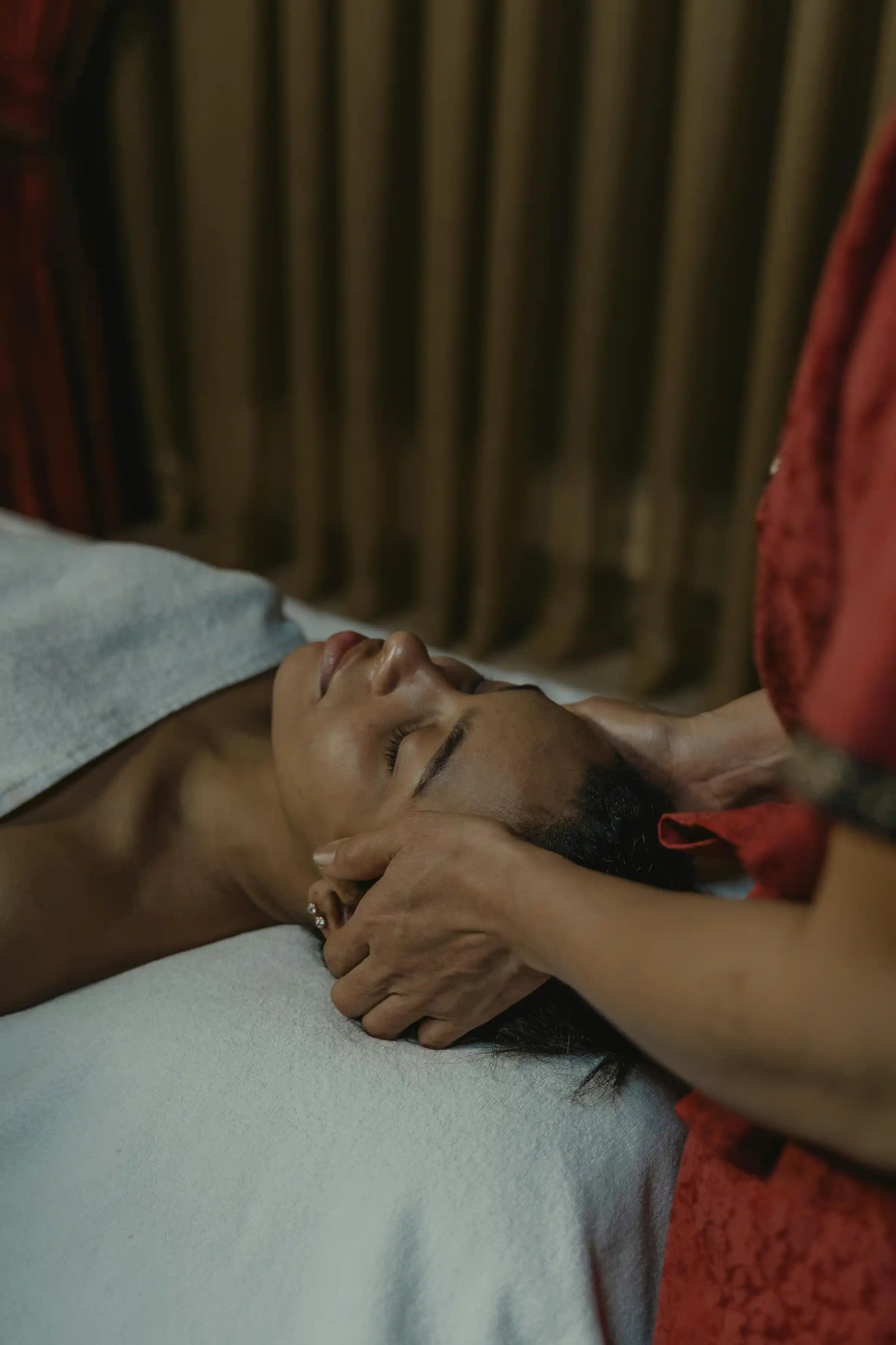 Ayurvedic wellness treatment room near the Alleppey backwaters
